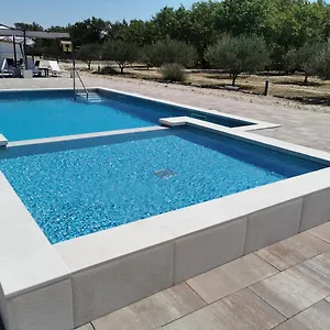 grande-glamping.hotelinzadar.com/